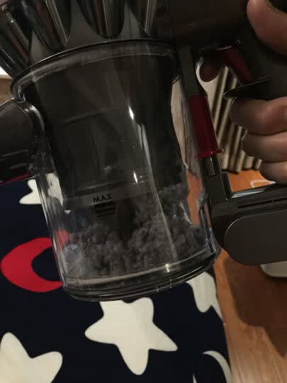 戴森DC74 Motorhead 床褥除螨实力派，无线吸尘器的强悍之选